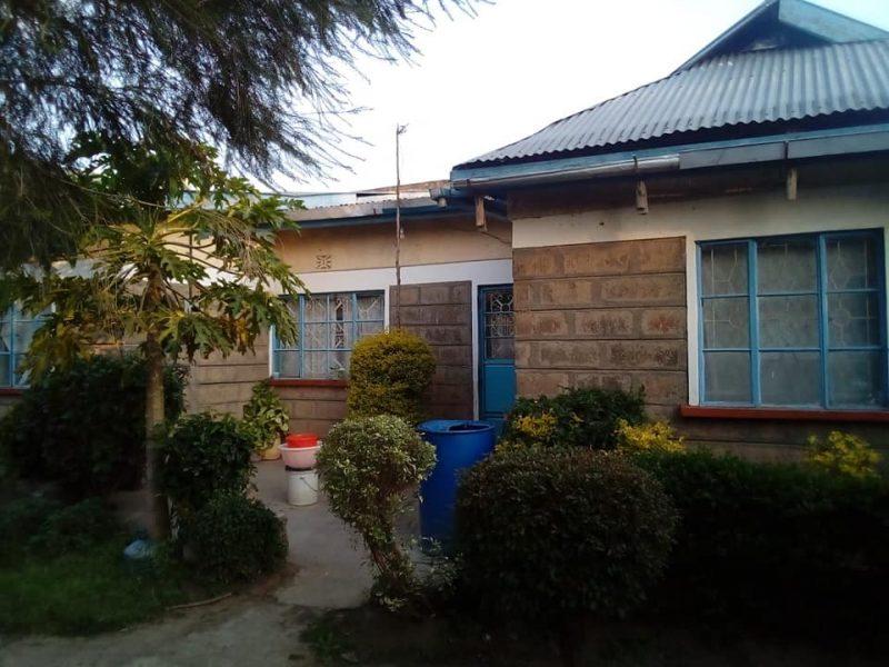 3bedroom on an 1/8 acre land forsale at imperial Mwariki